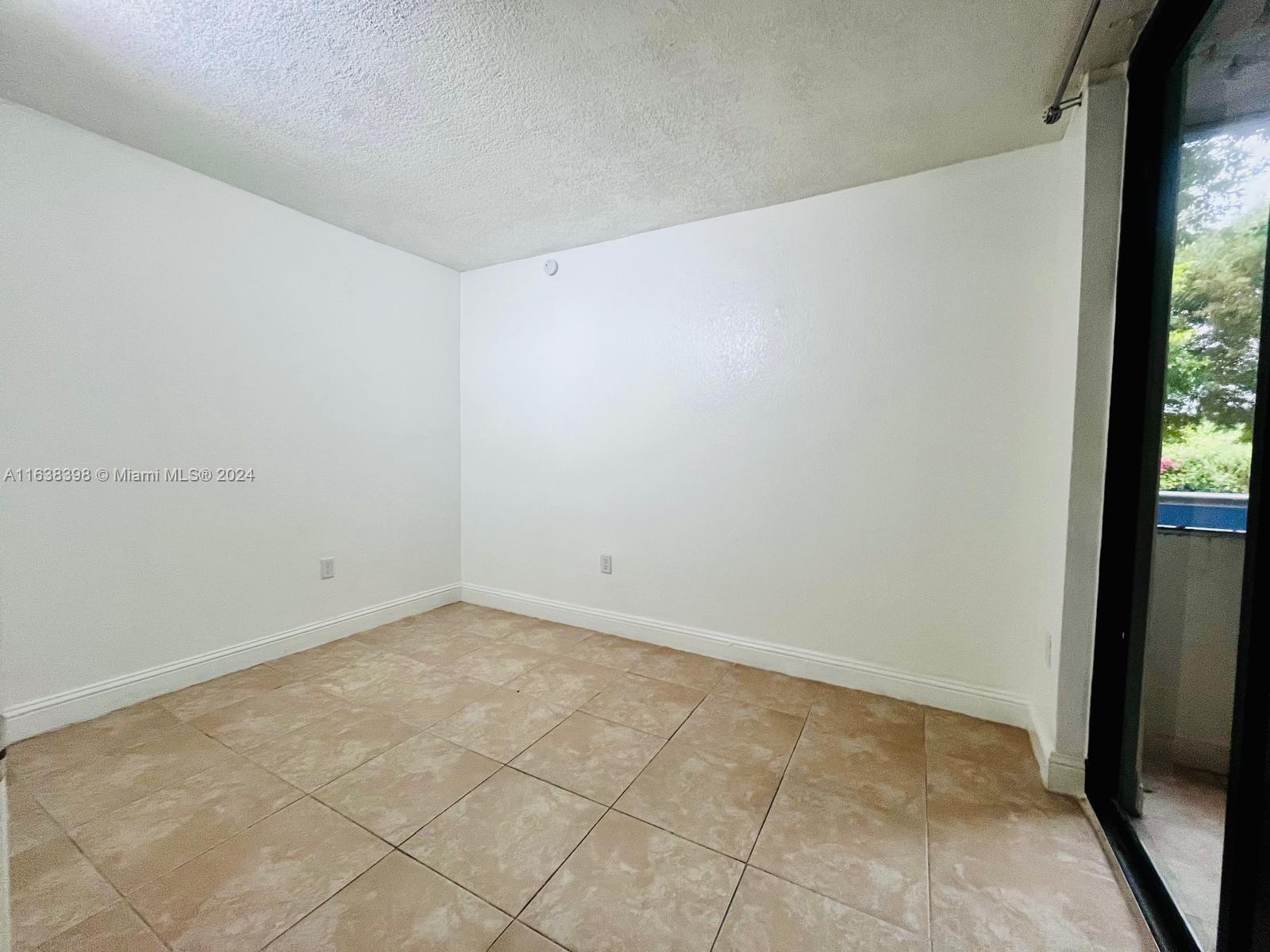 8205 SW 152nd Ave # 203 Unit: F-203