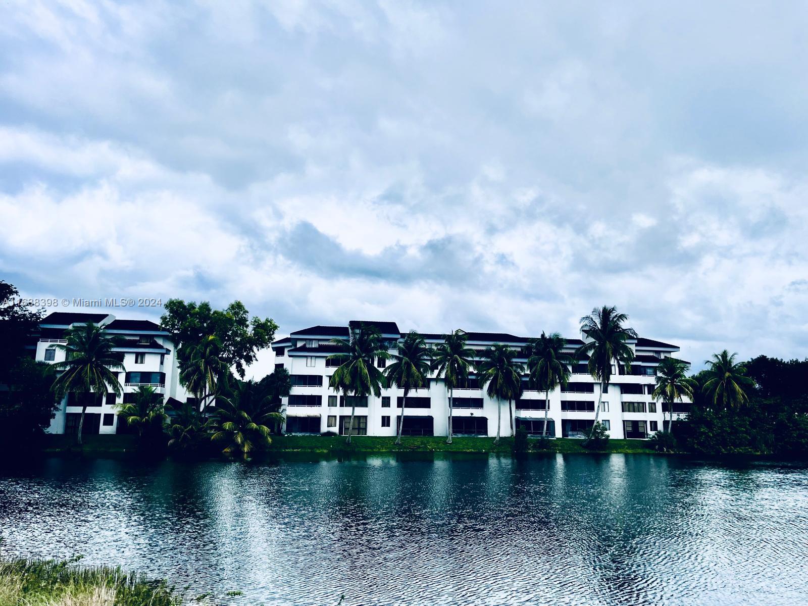 8205 SW 152nd Ave # 203 Unit: F-203
