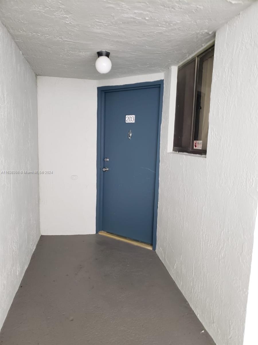 8205 SW 152nd Ave # 203 Unit: F-203