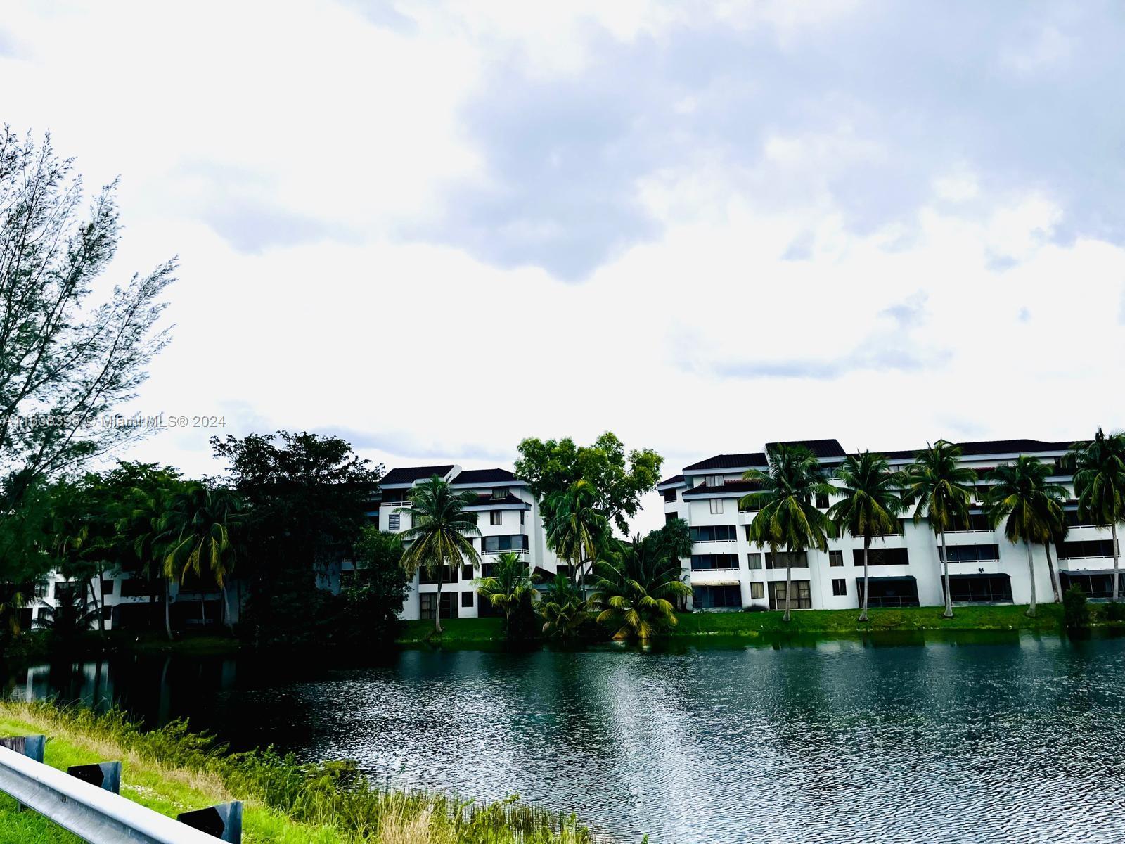 8205 SW 152nd Ave # 203 Unit: F-203