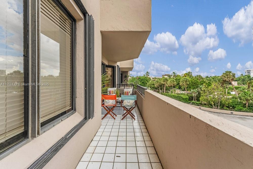 201 Crandon Blvd # 322