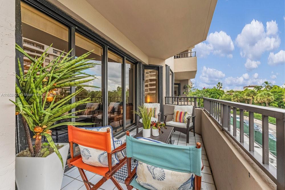 201 Crandon Blvd # 322