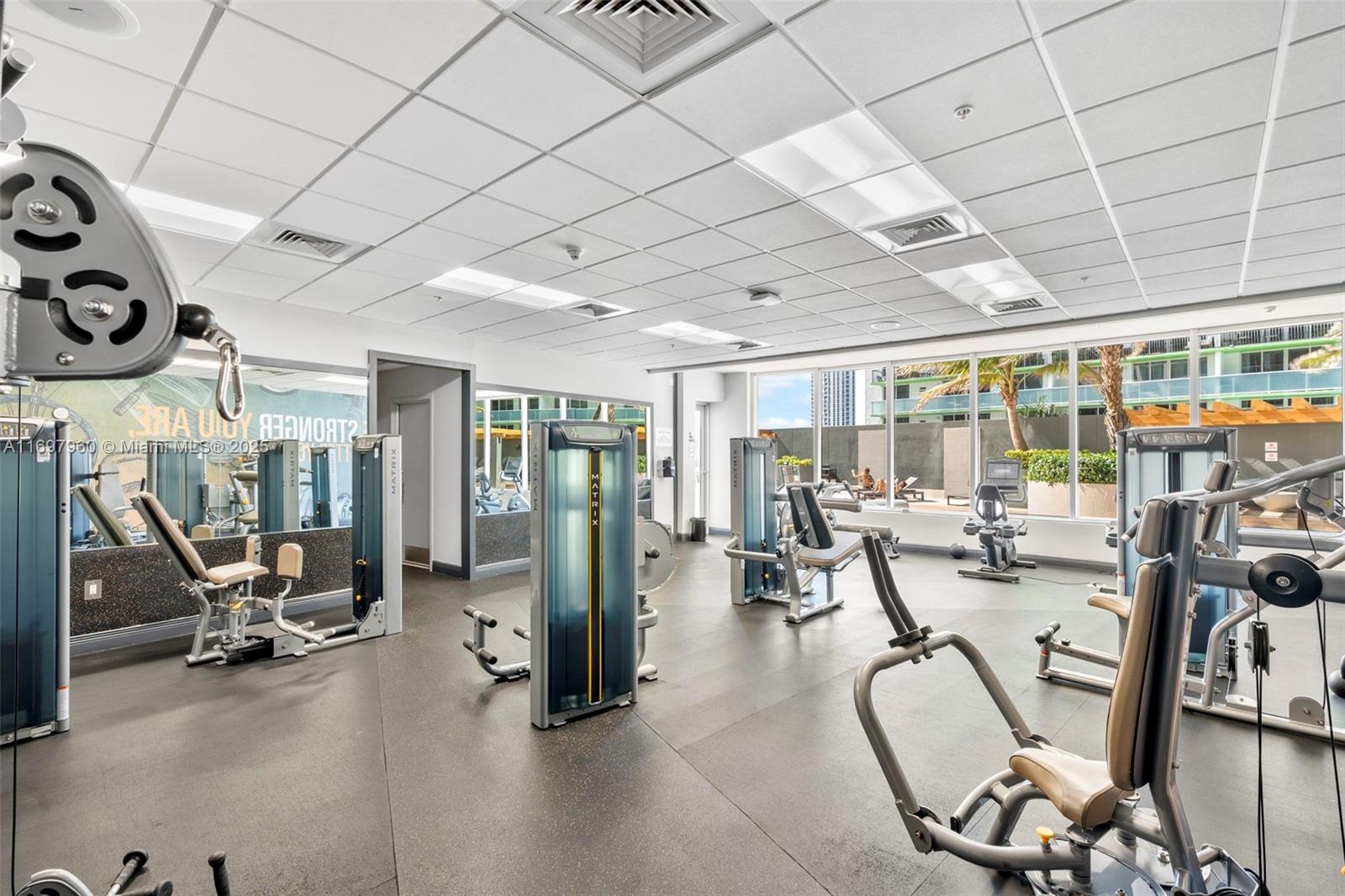 1750 N Bayshore Dr # 3006