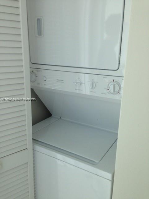 950 Brickell Bay Dr # 4505