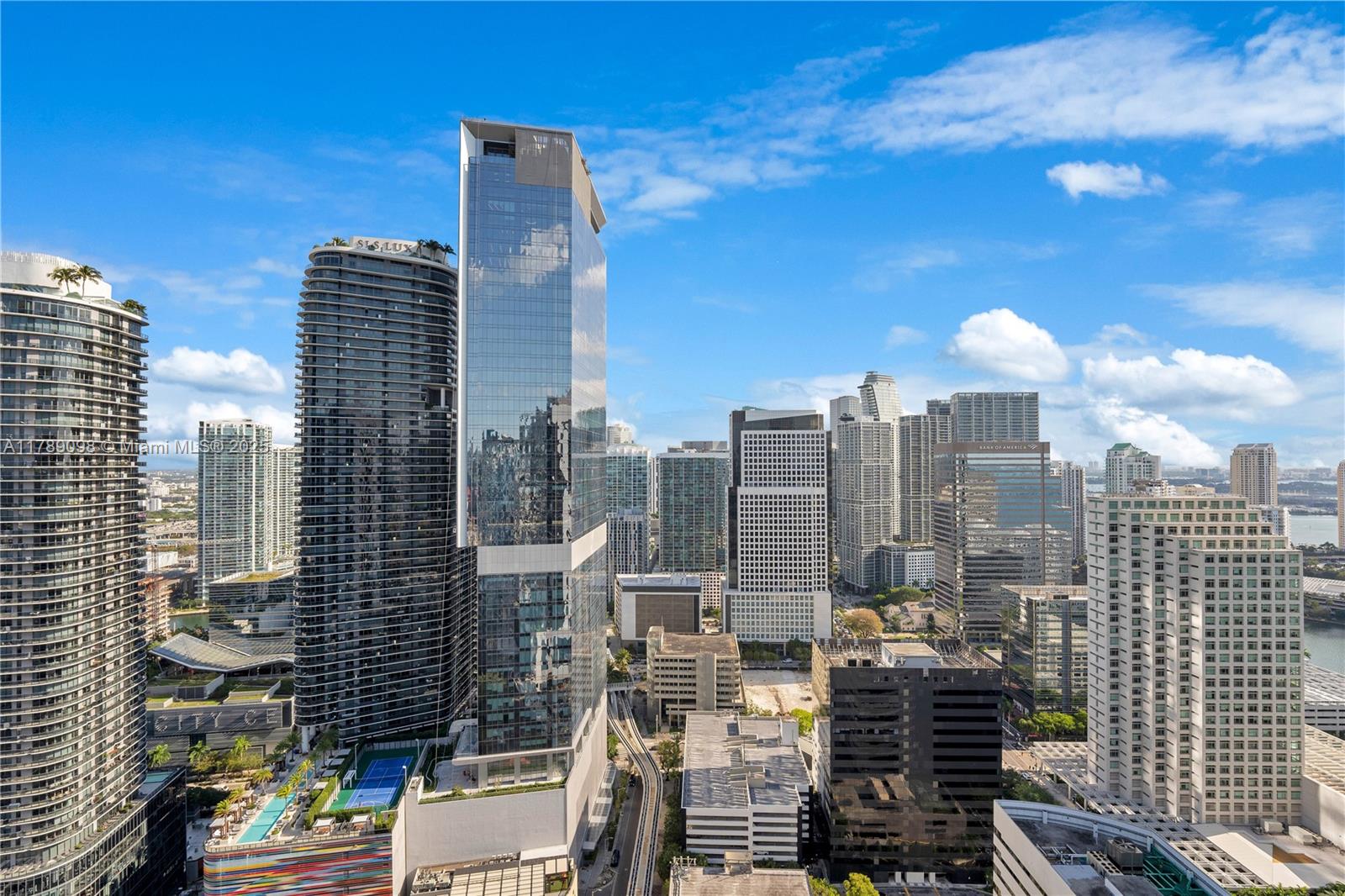 1010 Brickell Ave # 4111