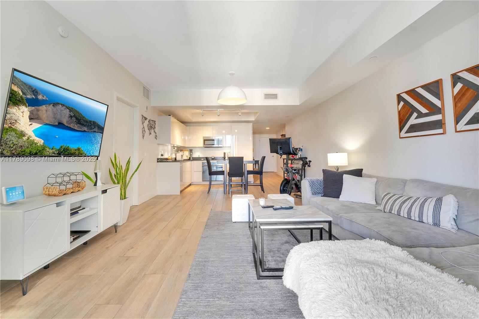 1010 Brickell Ave # 4111