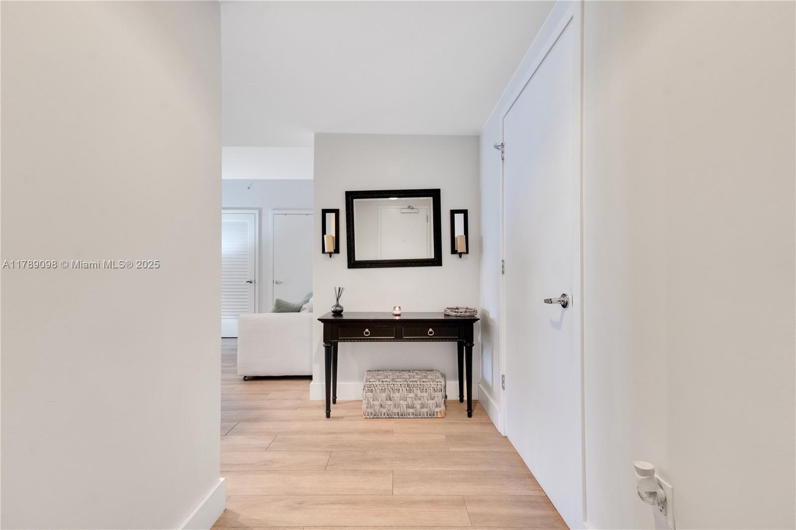 1010 Brickell Ave # 4111