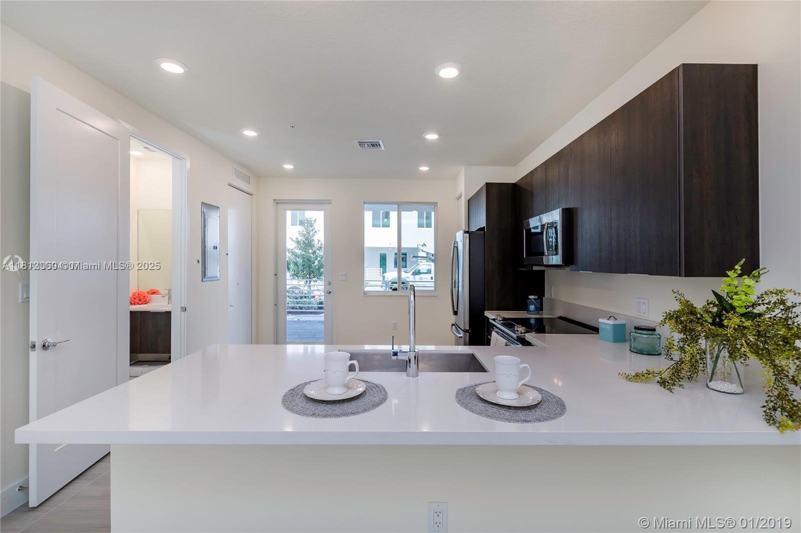 10226 NW 64th Ter # 104