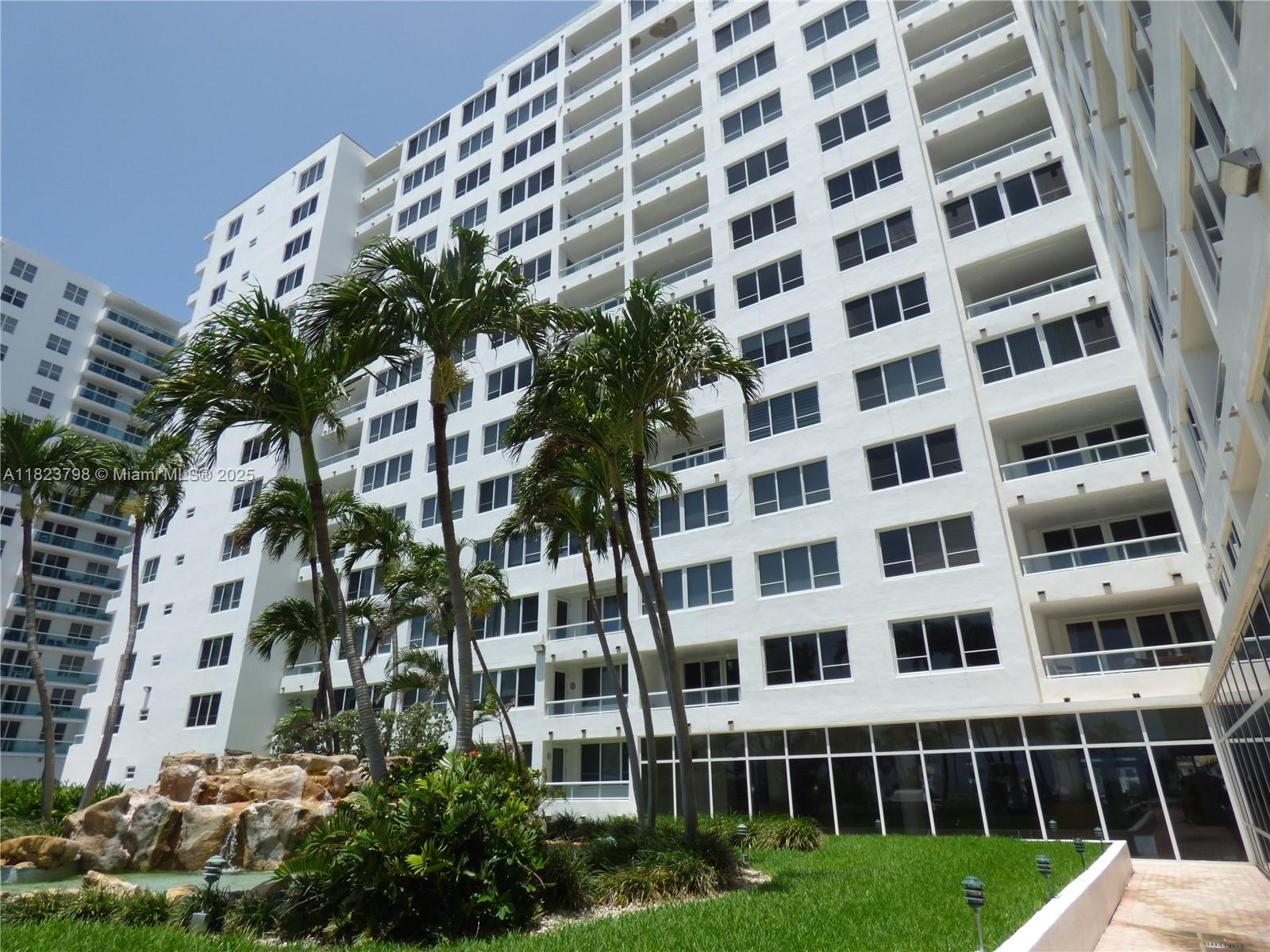 5005 Collins Ave # 202