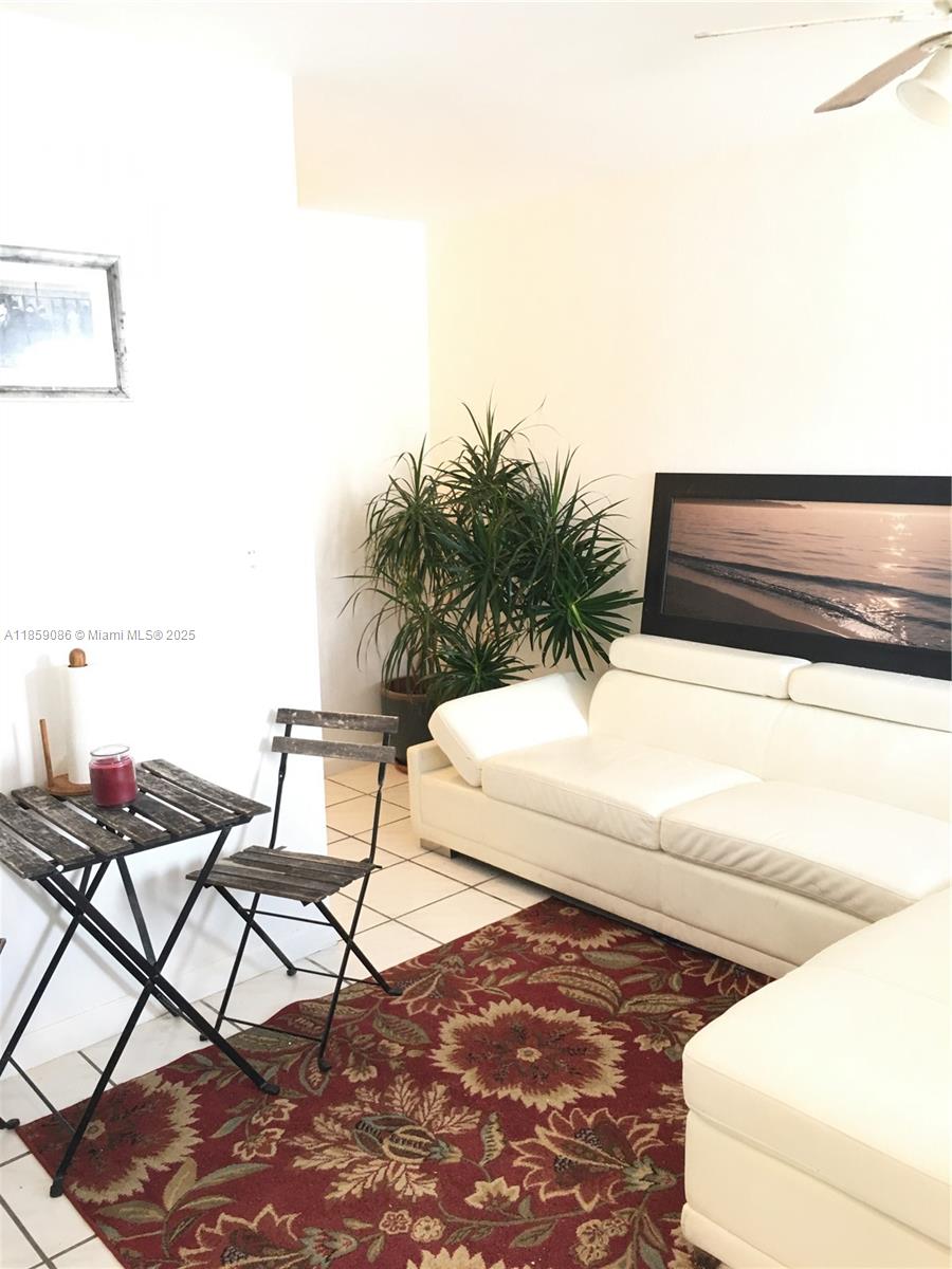 524 Washington Ave # 306