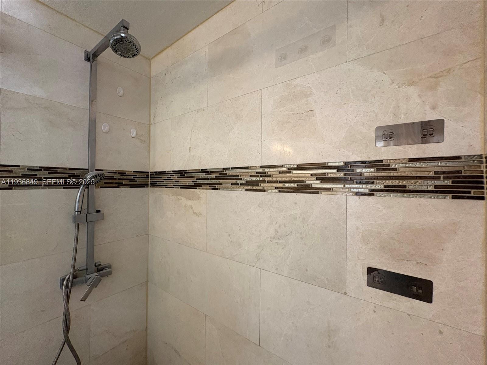 9350 Fontainebleau Blvd # 604