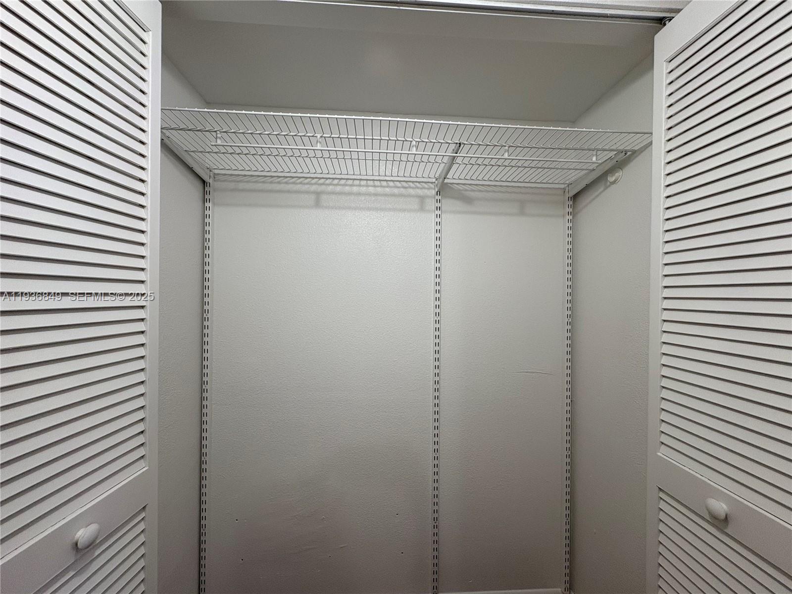 9350 Fontainebleau Blvd # 604