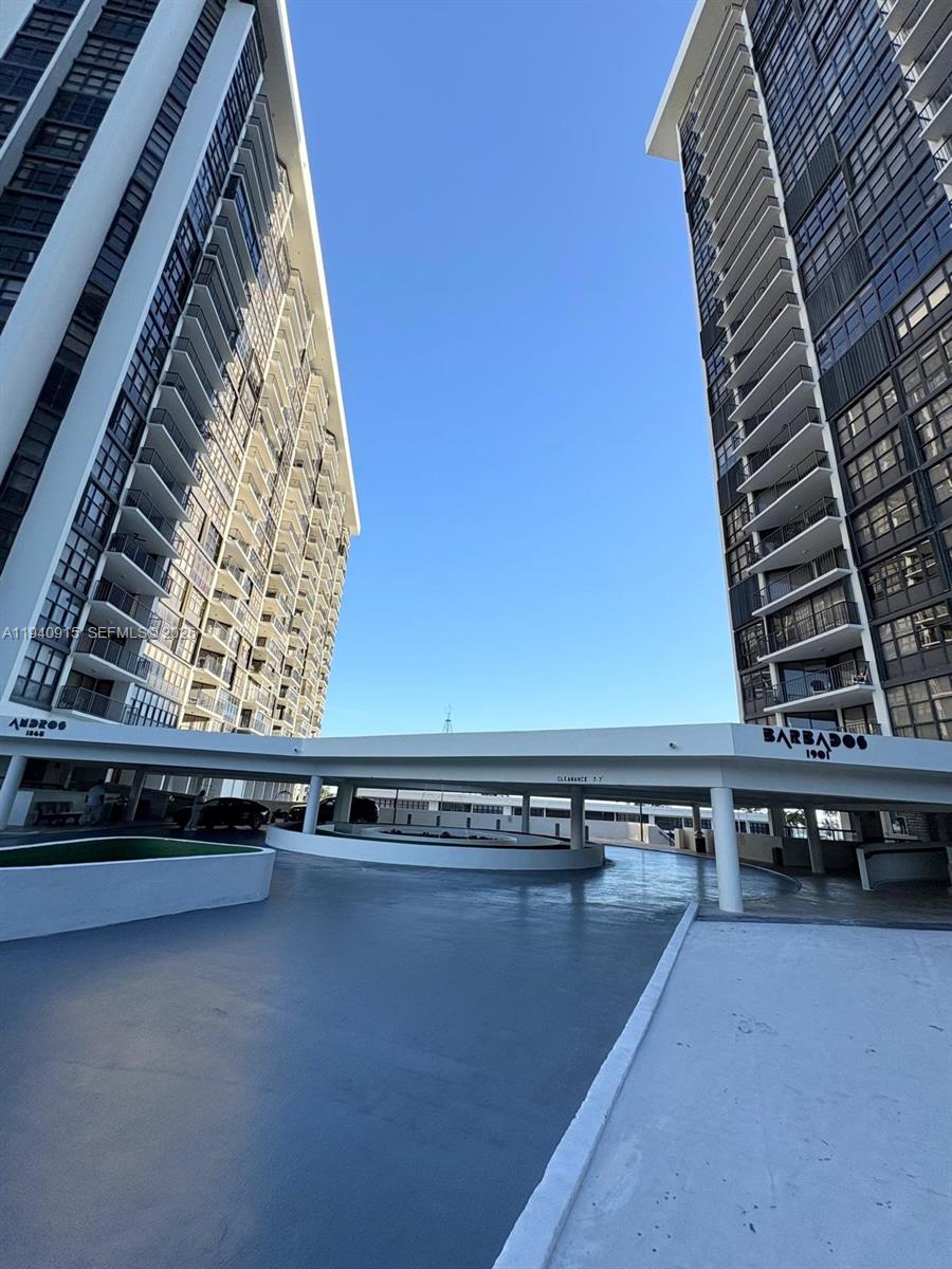 1901 Brickell Ave # B1907