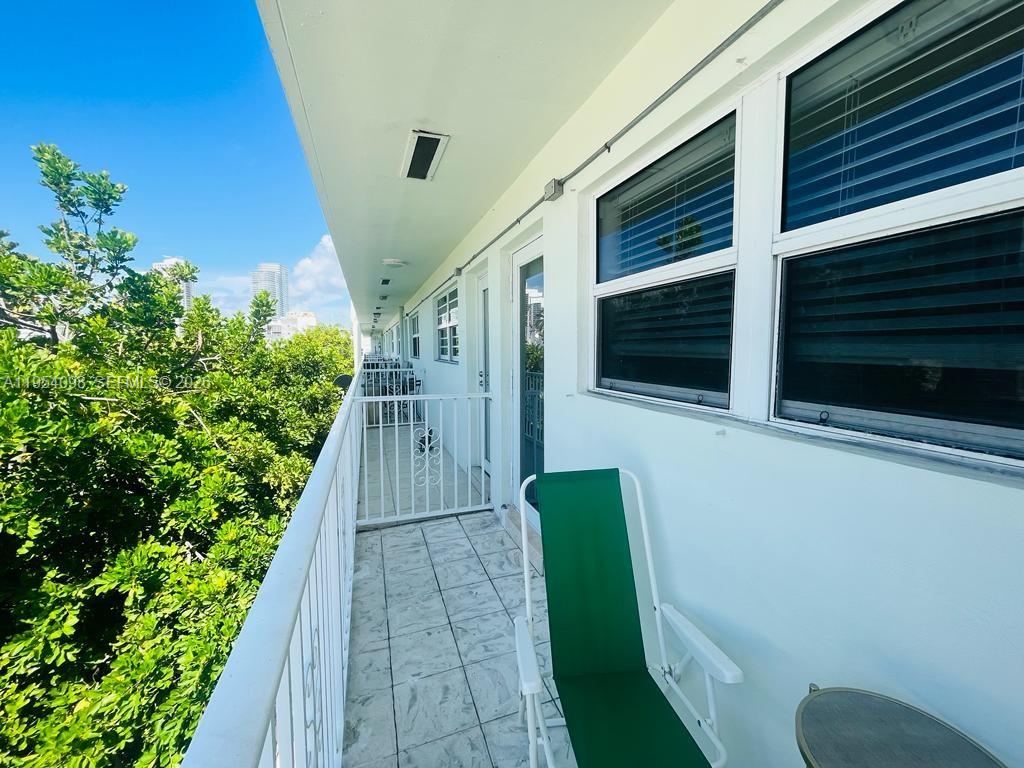 524 Washington Ave # 304