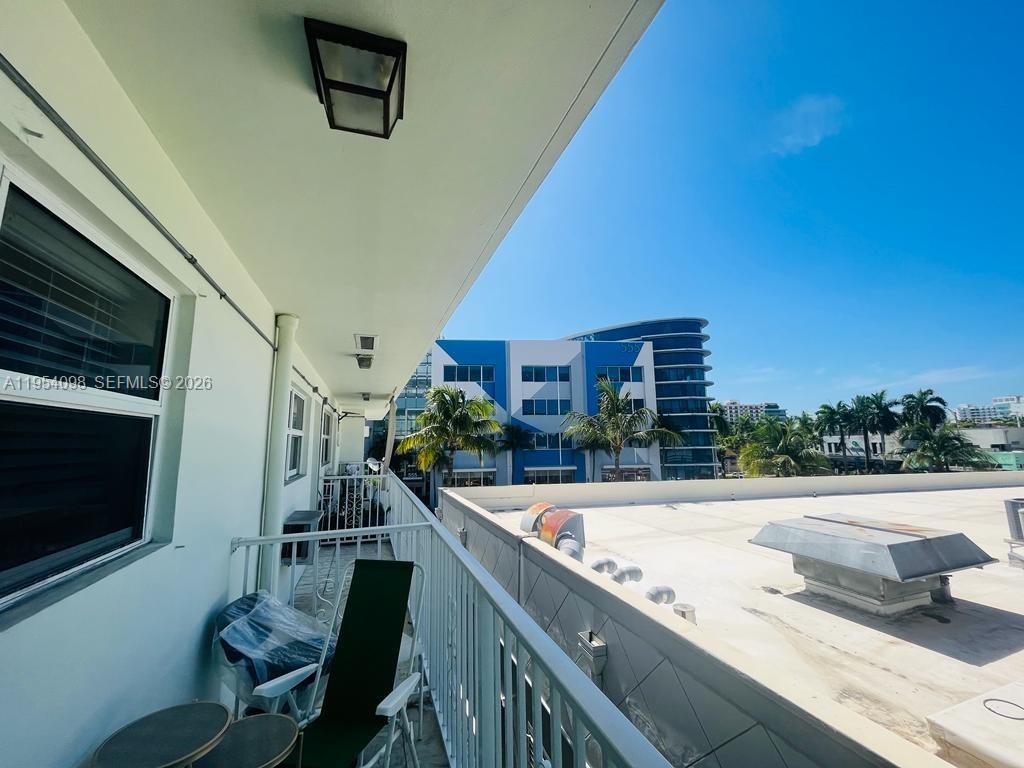 524 Washington Ave # 304