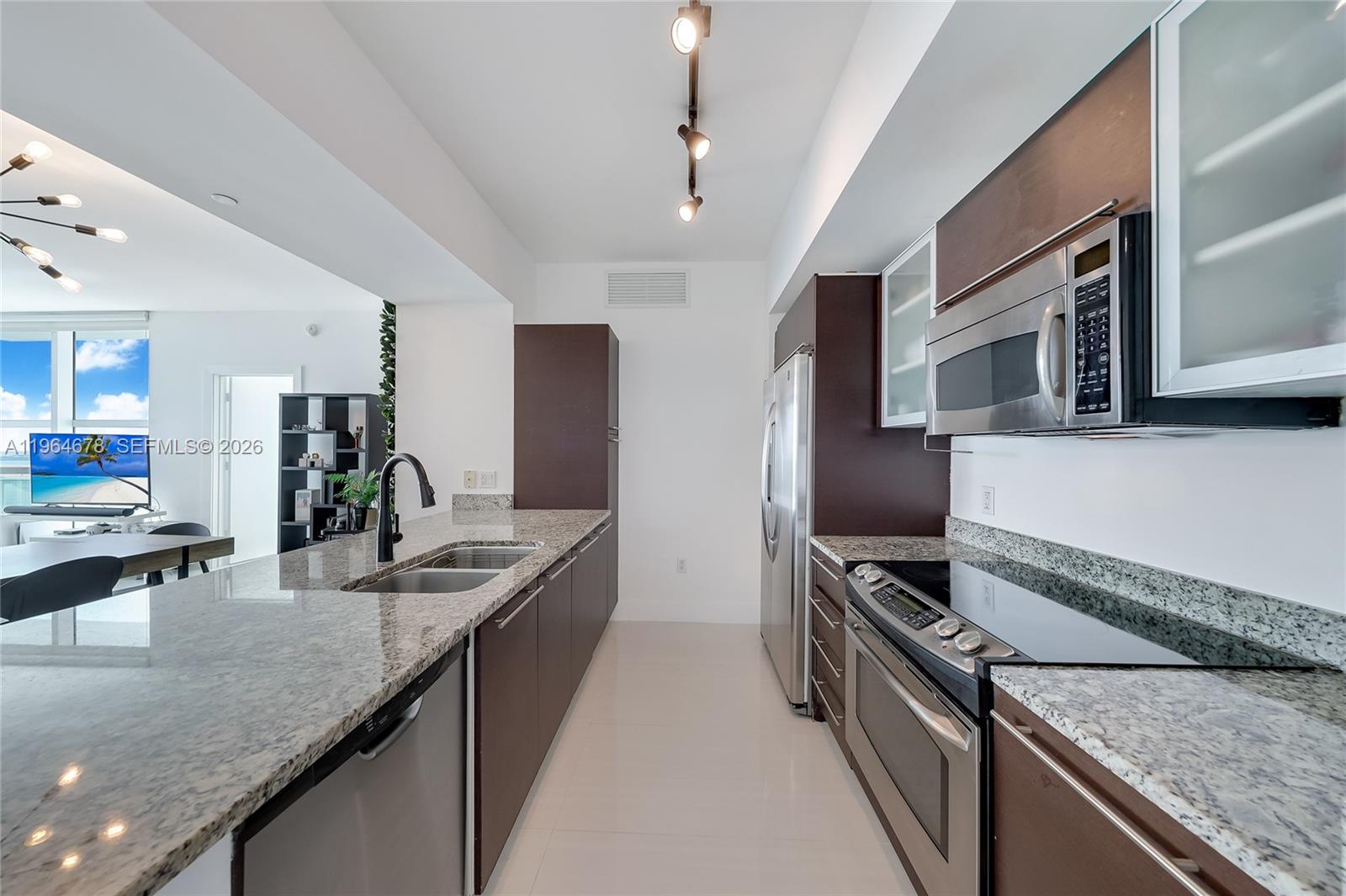 950 Brickell Bay Dr # 2211