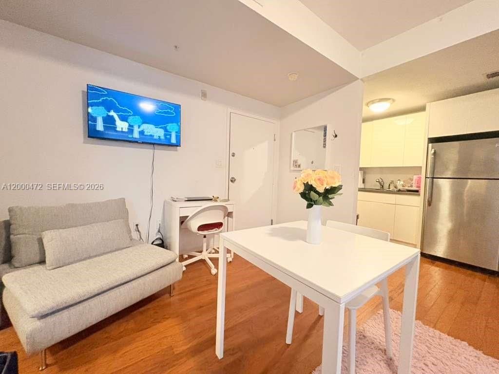 1542 Drexel Ave # 103