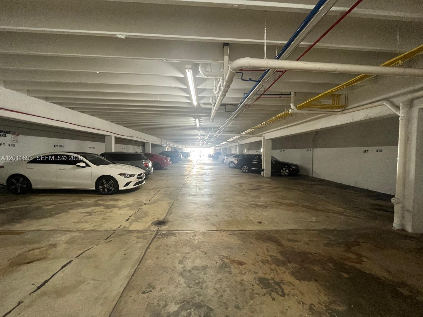 524 Washington Ave # 305