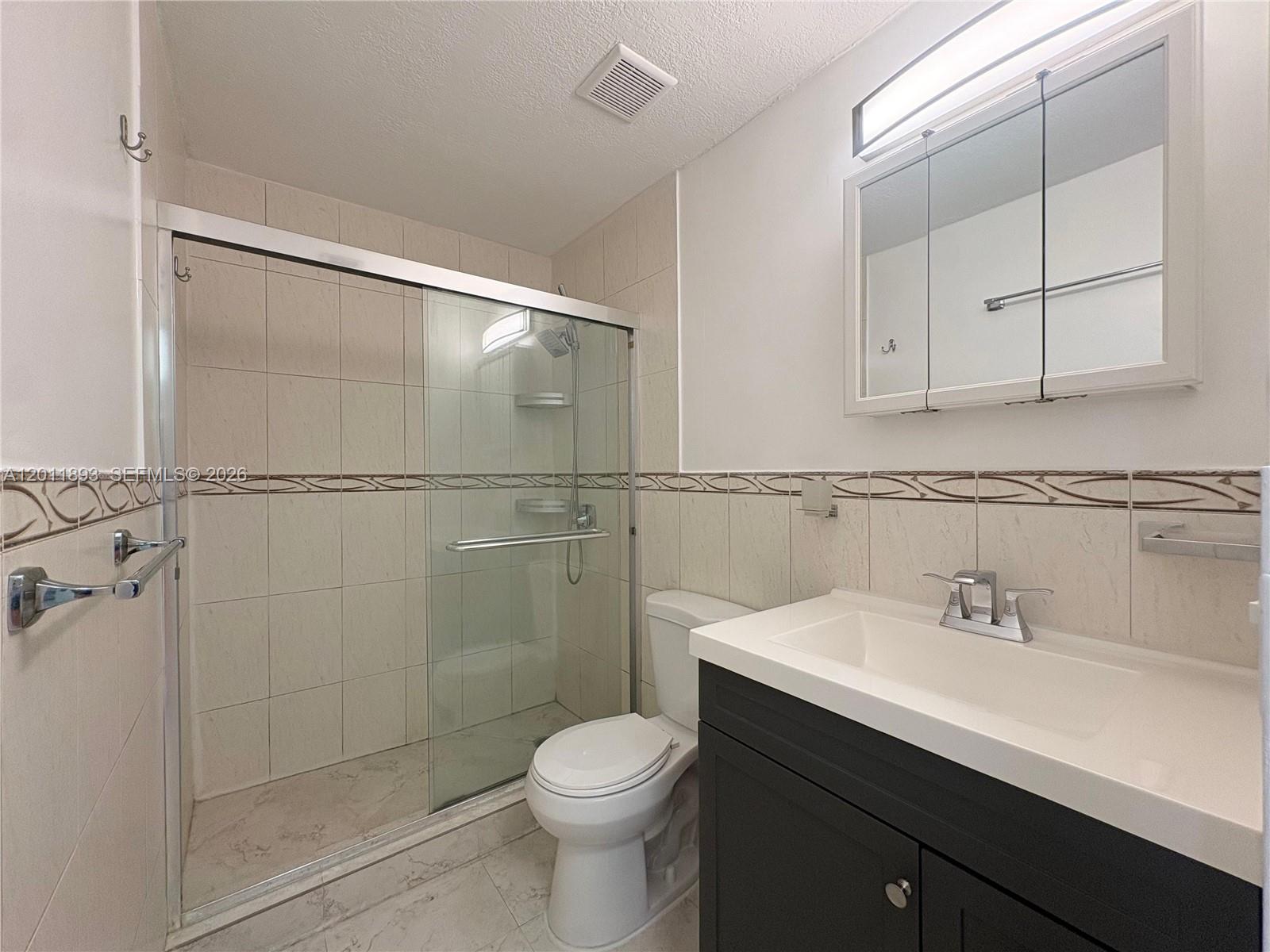 524 Washington Ave # 305