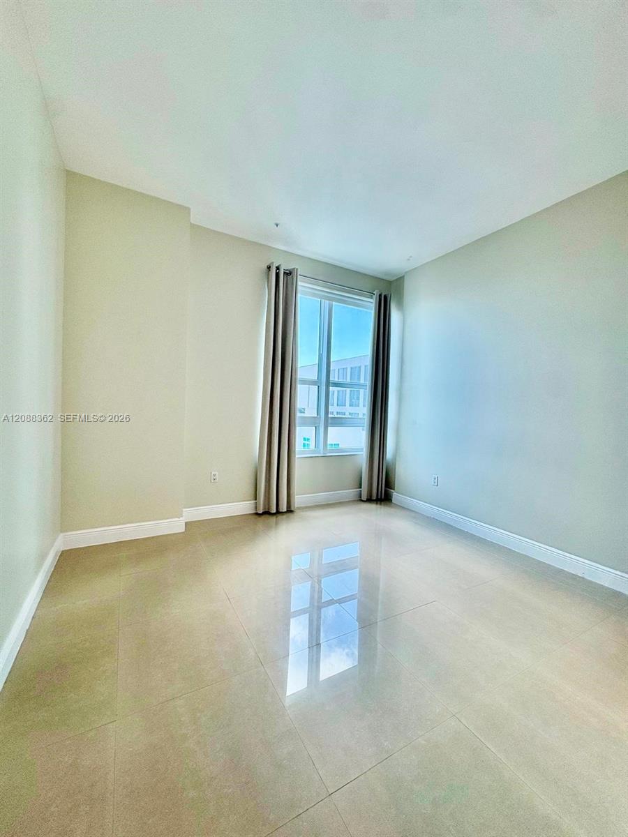 950 Brickell Bay Dr # 4505