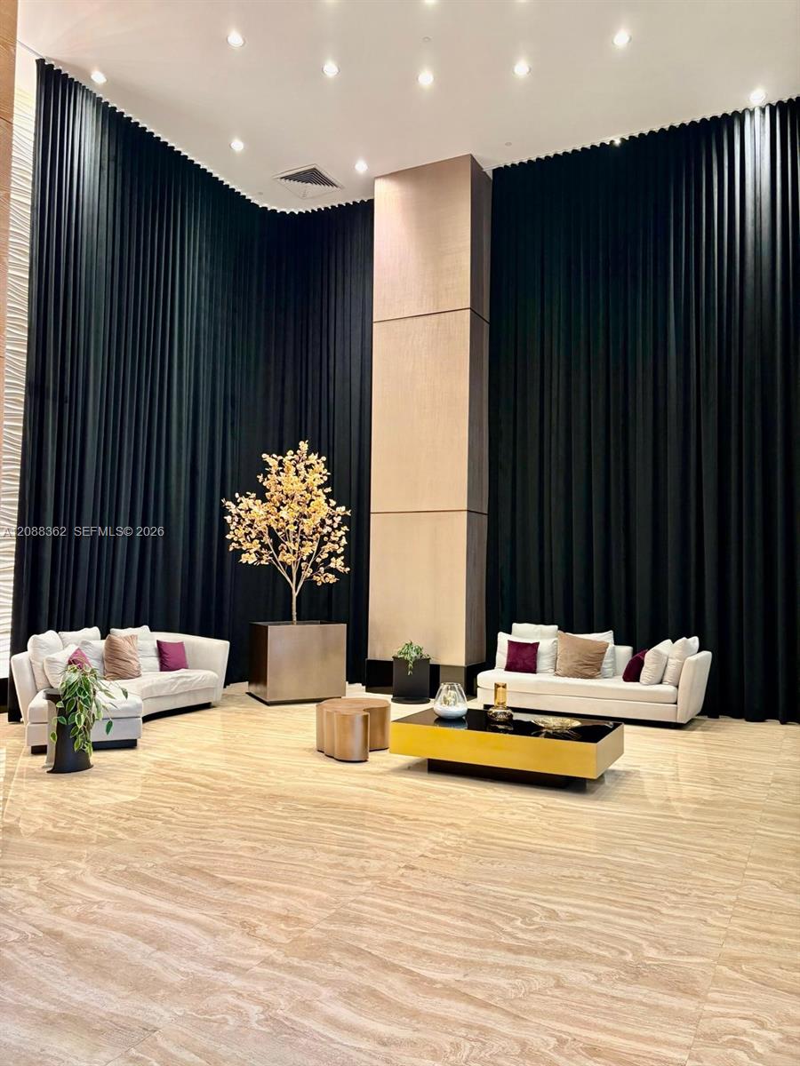 950 Brickell Bay Dr # 4505