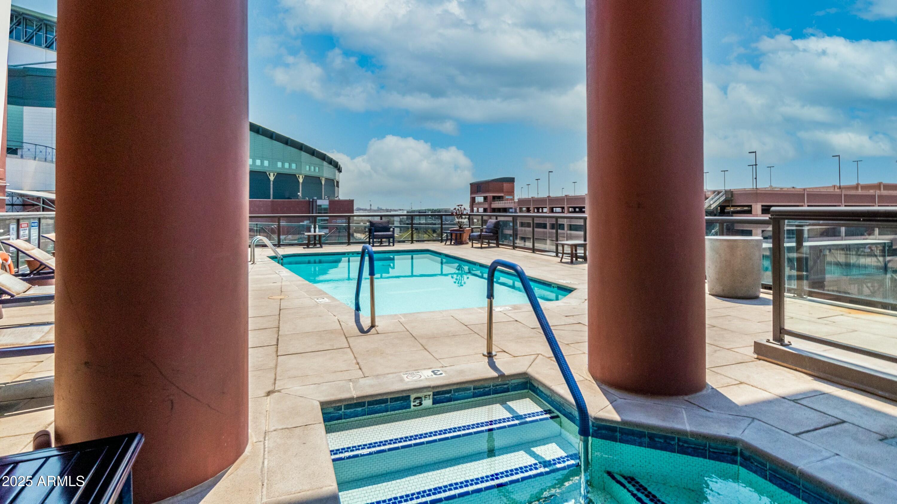 310 S 4TH Street, 1407