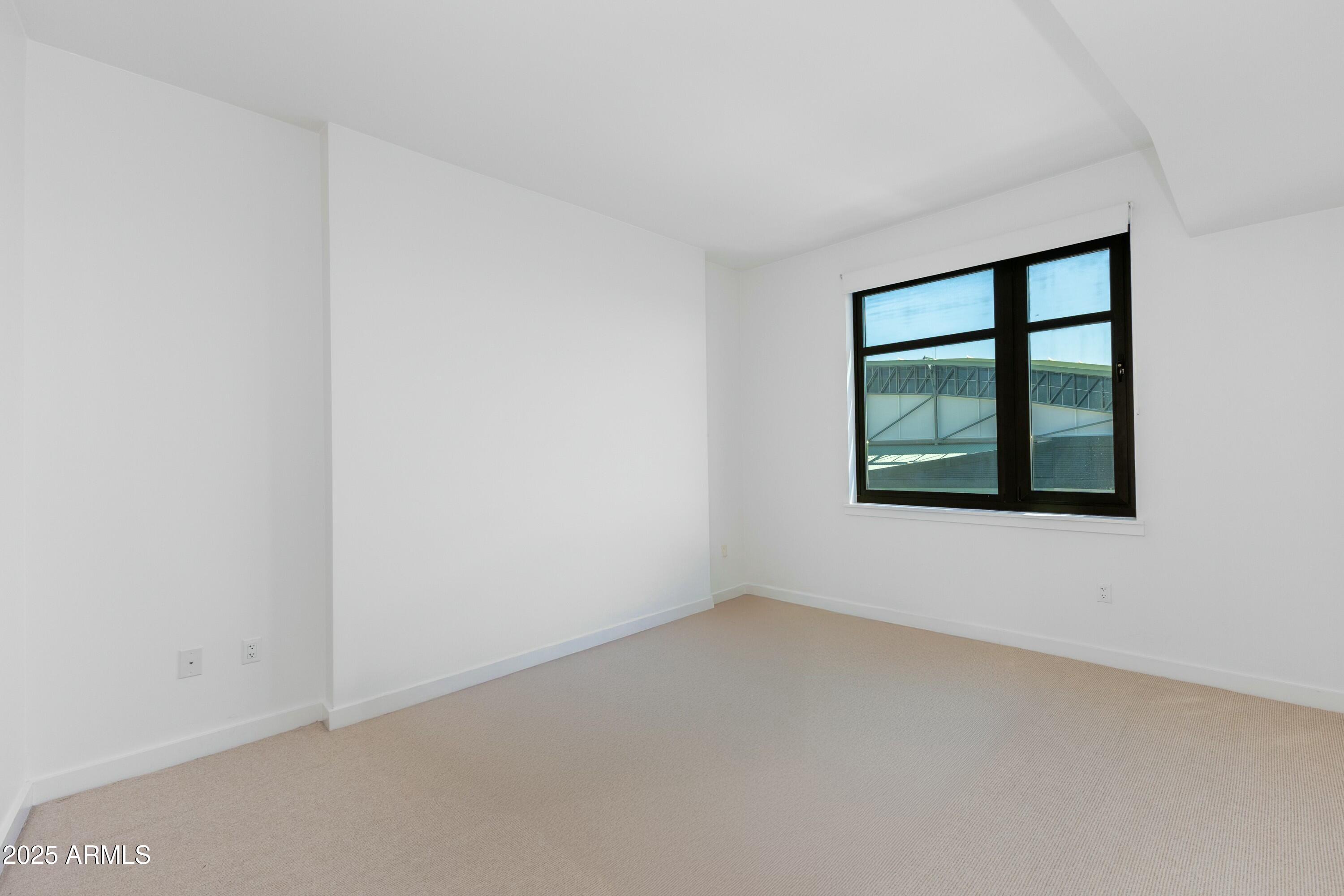 310 S 4TH Street, 1407