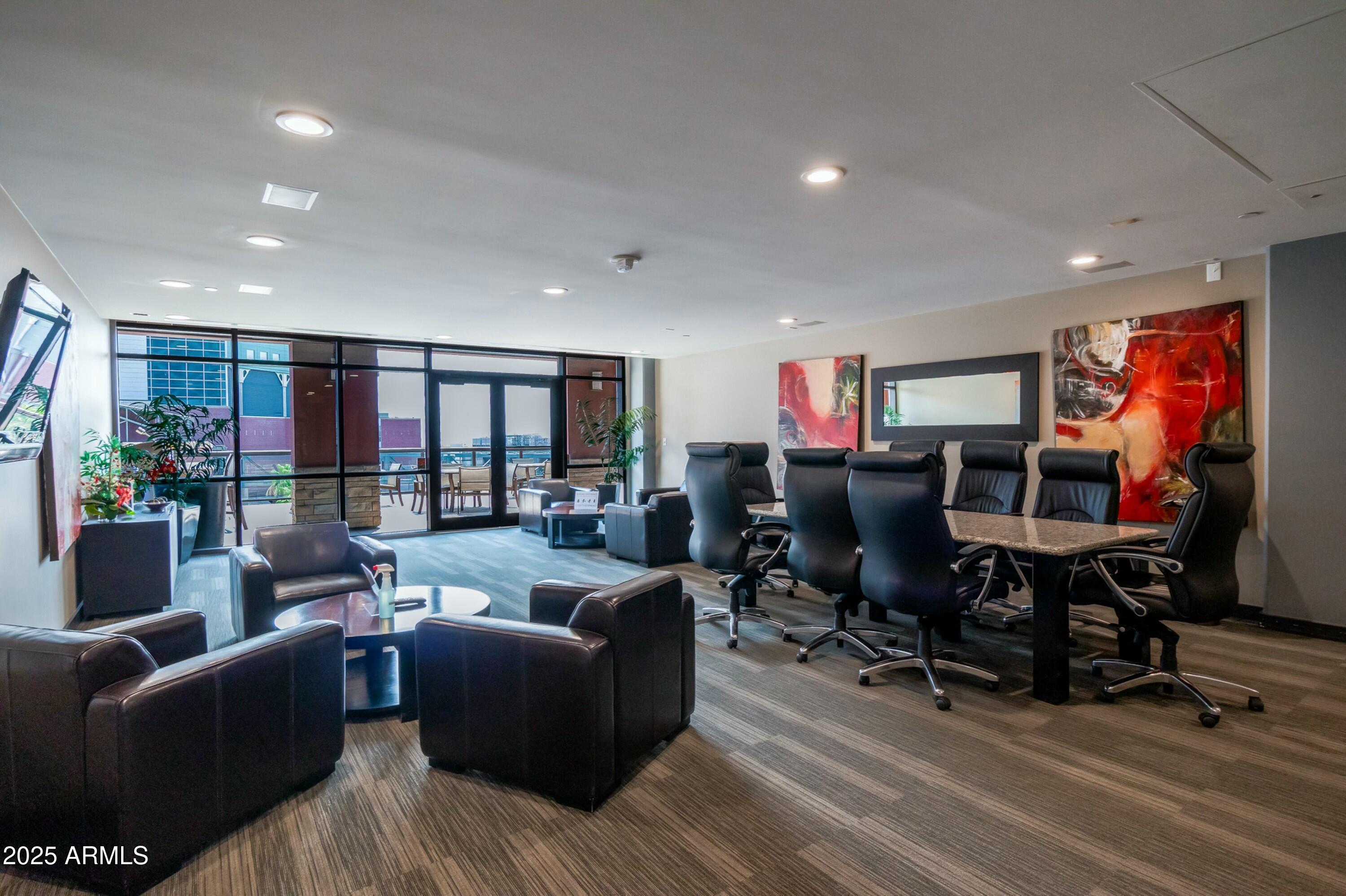 310 S 4TH Street, 1407