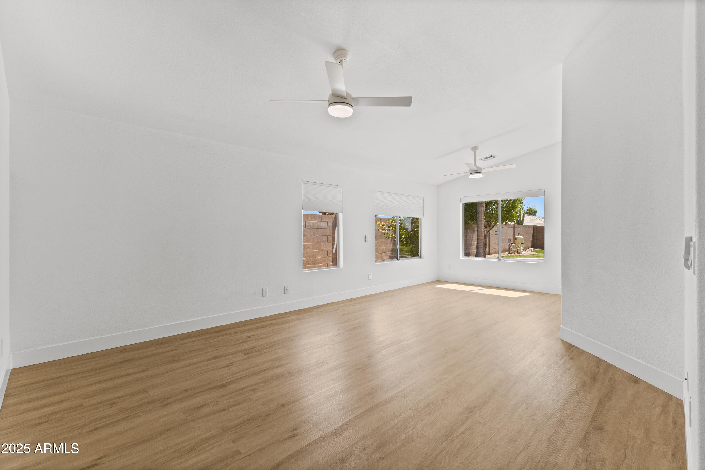 53 E HORSESHOE Avenue