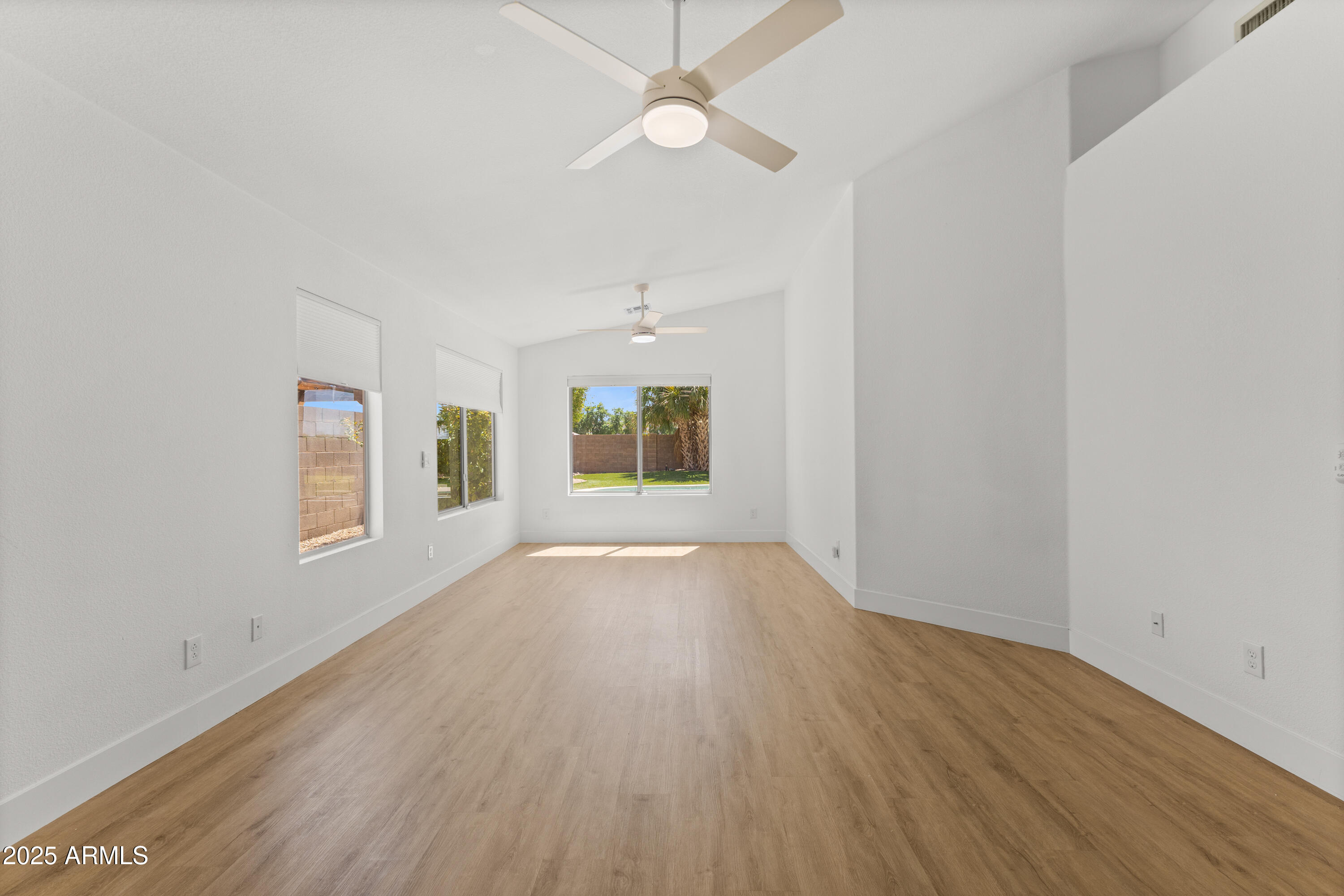 53 E HORSESHOE Avenue