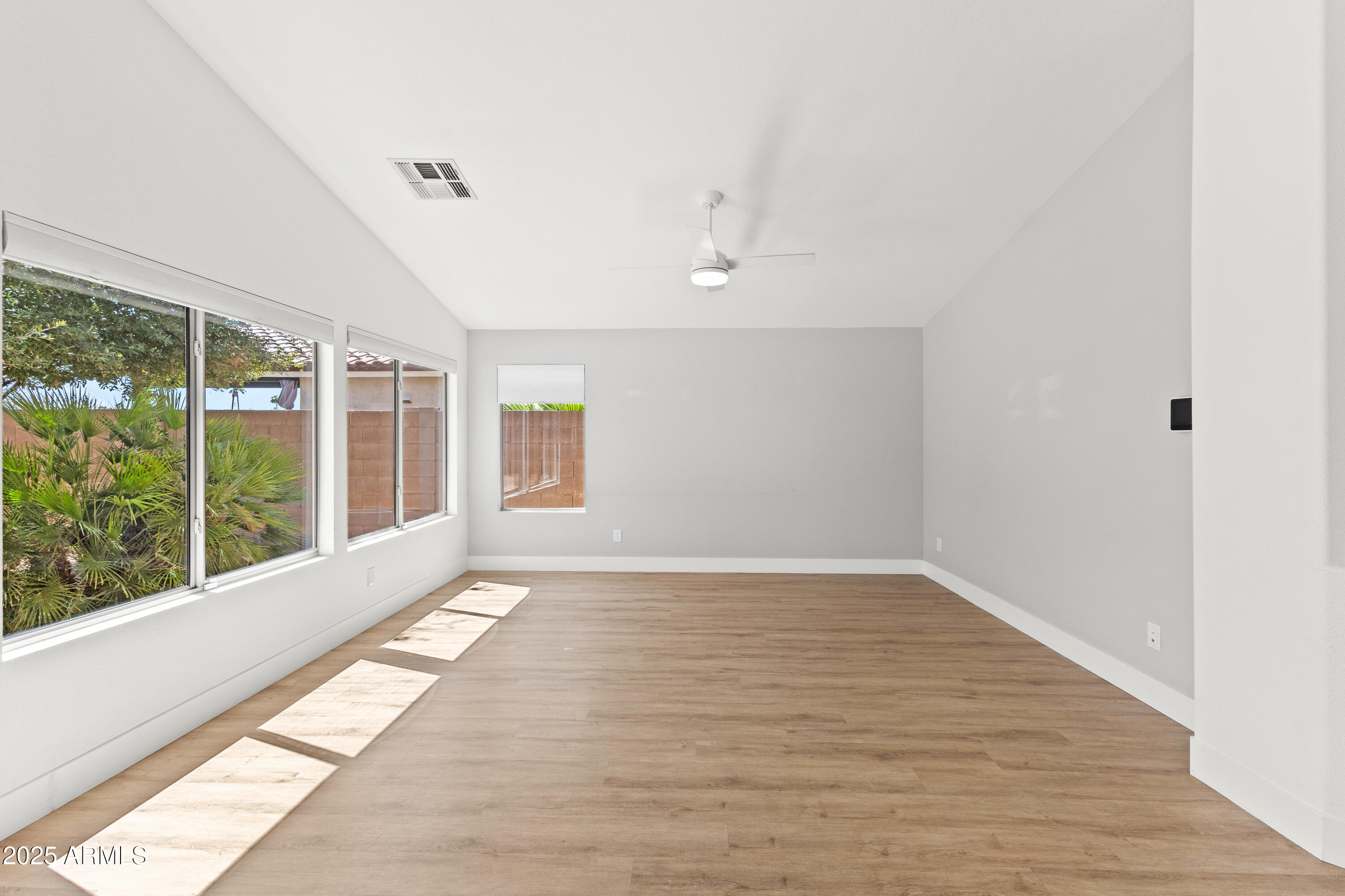 53 E HORSESHOE Avenue