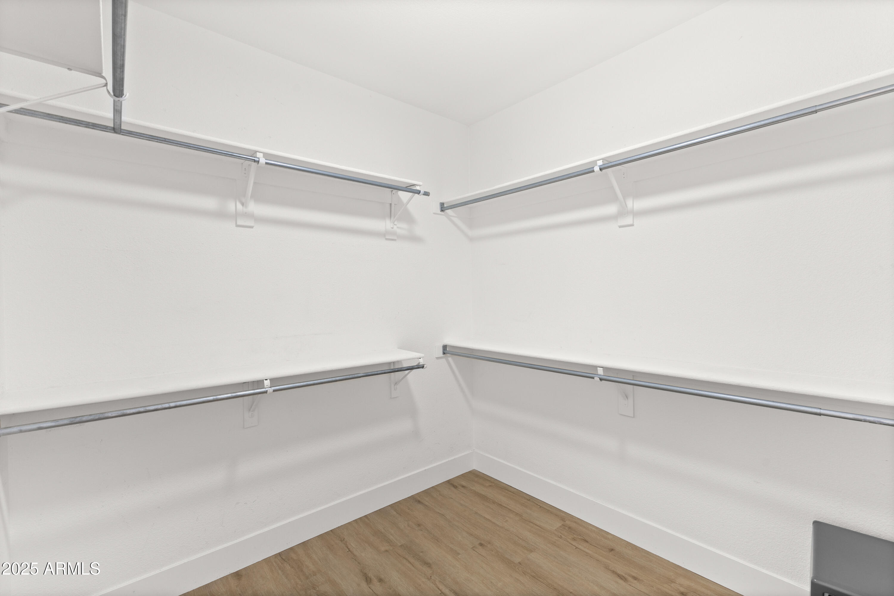 53 E HORSESHOE Avenue