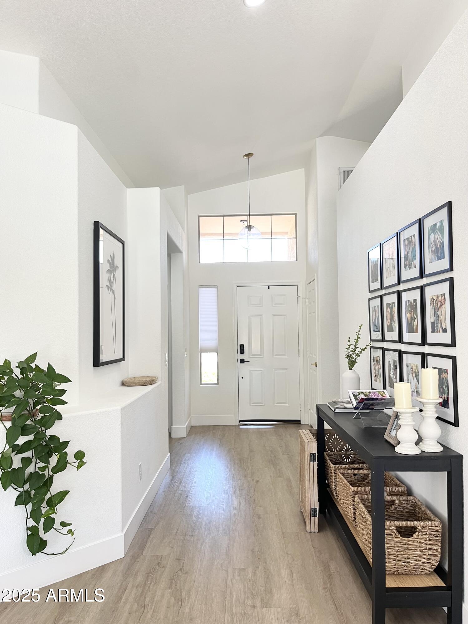 53 E HORSESHOE Avenue