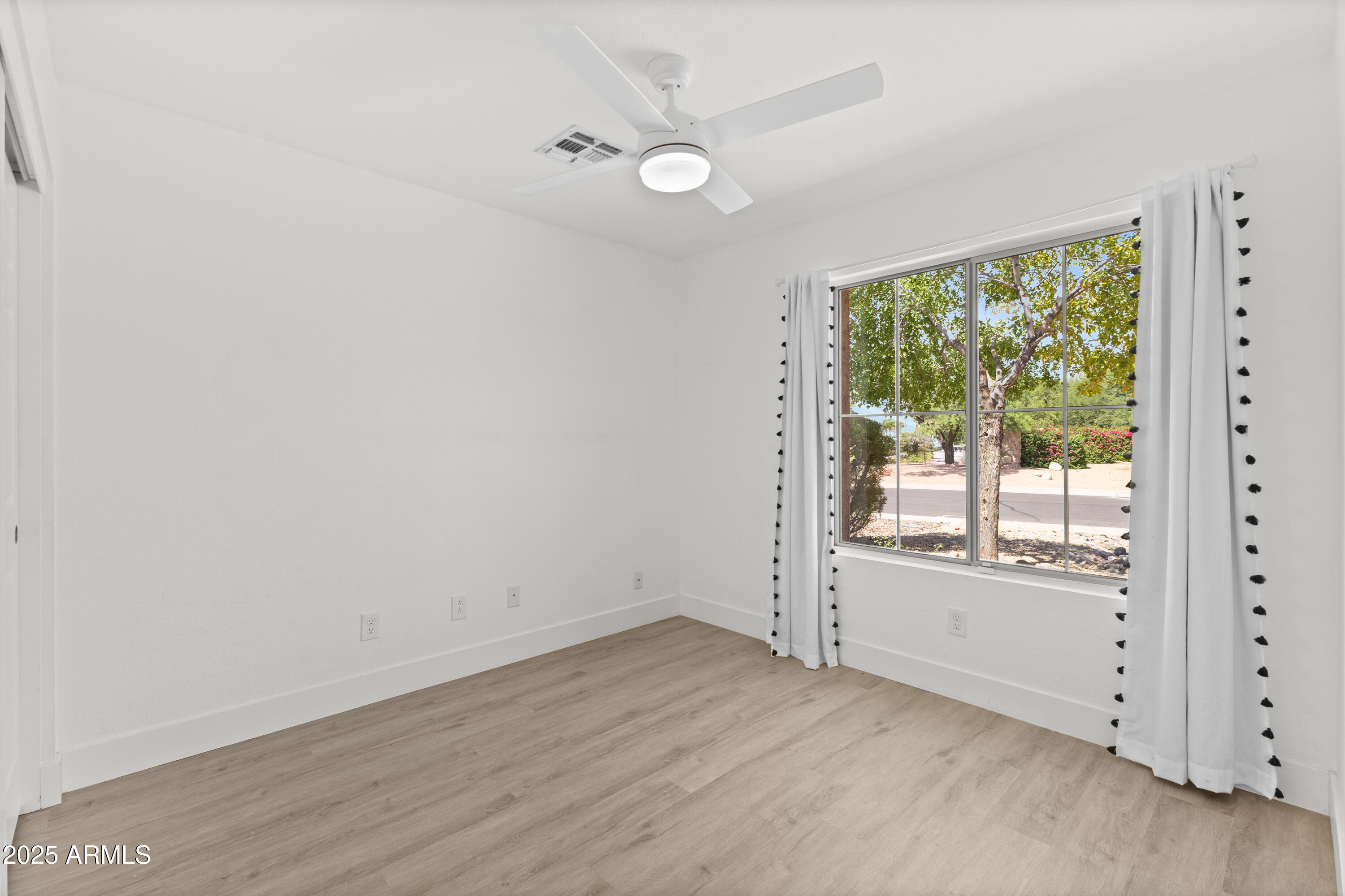 53 E HORSESHOE Avenue