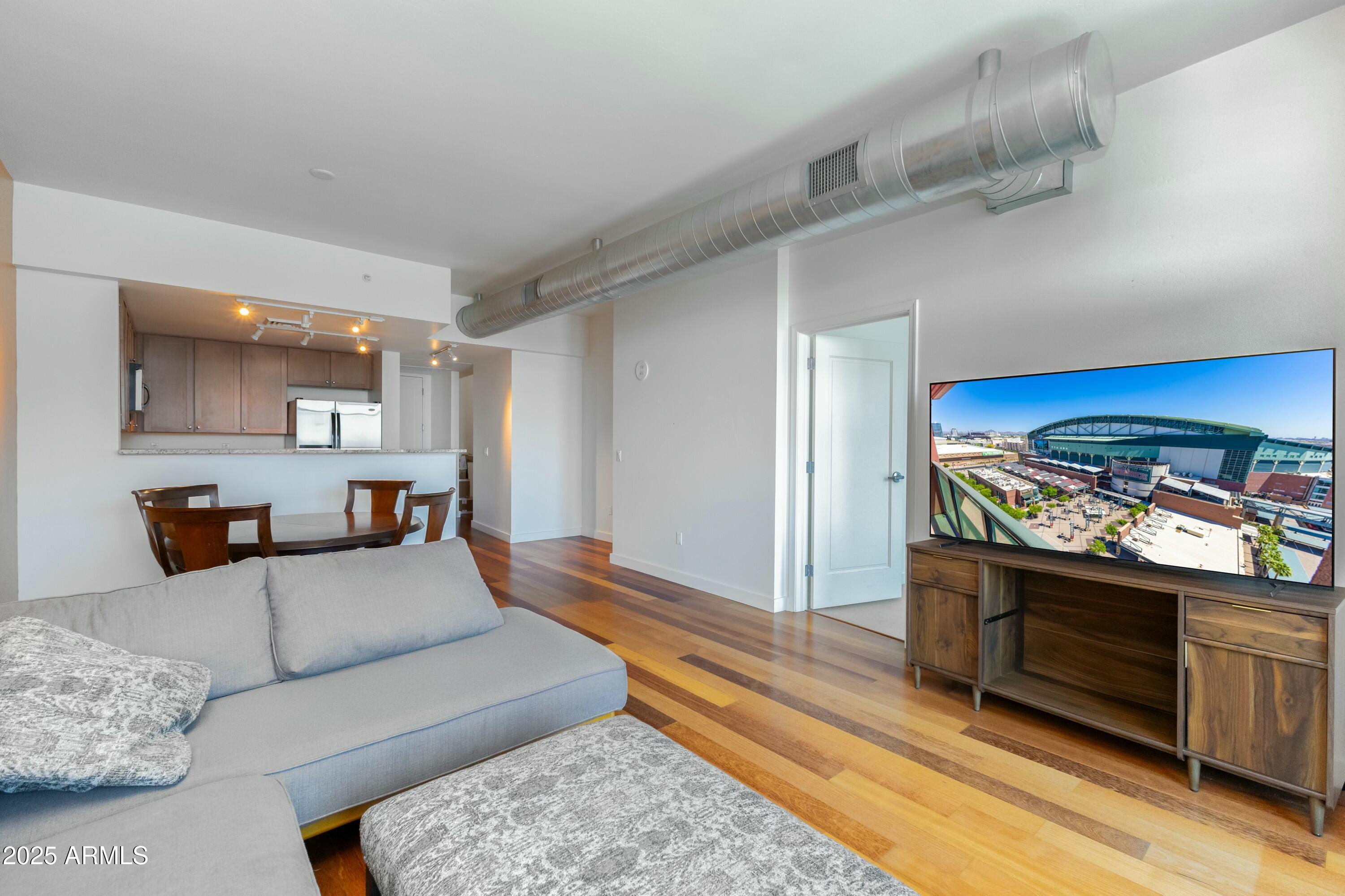 310 S 4TH Street 1407