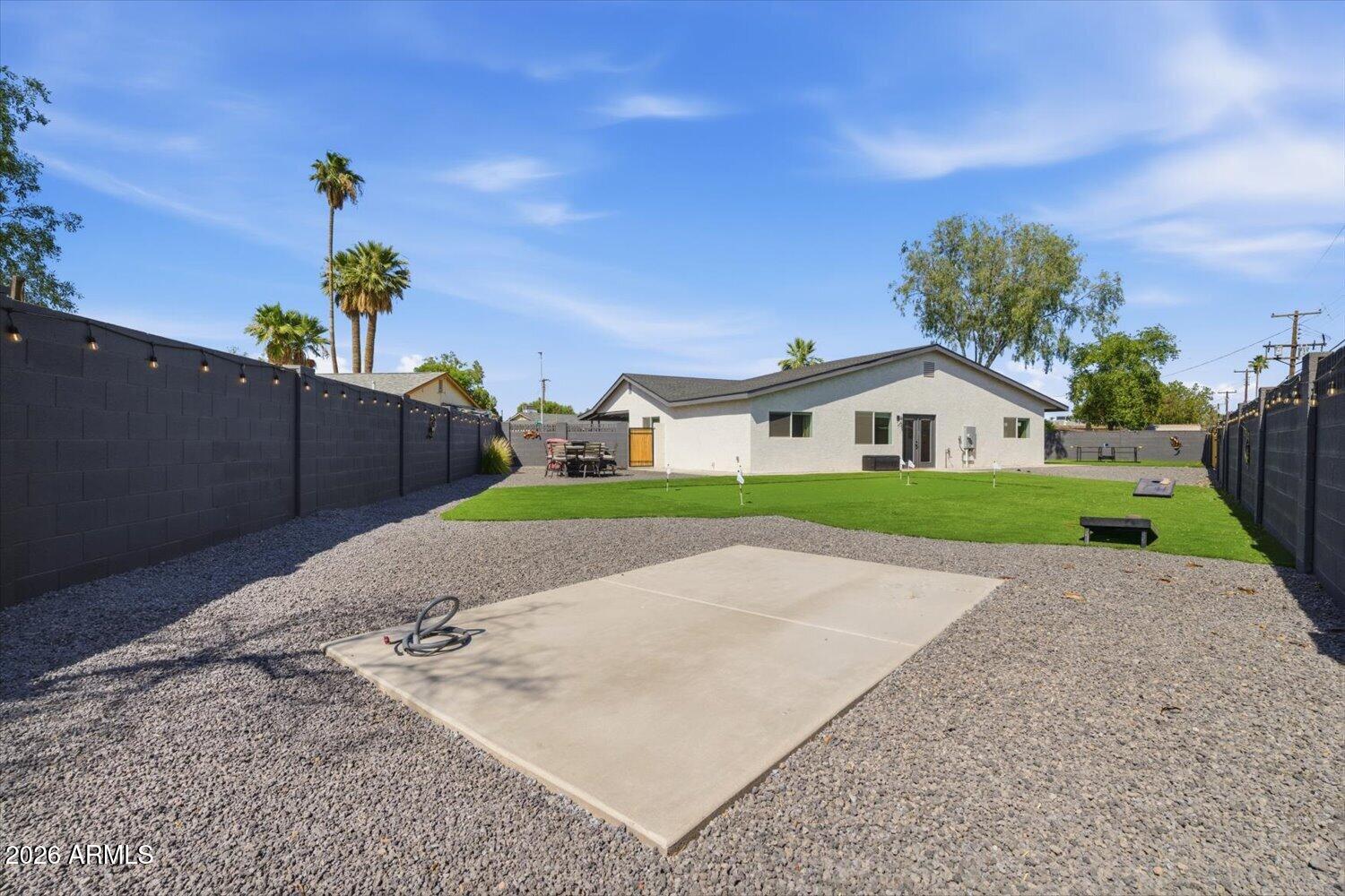 7419 E DIAMOND Street