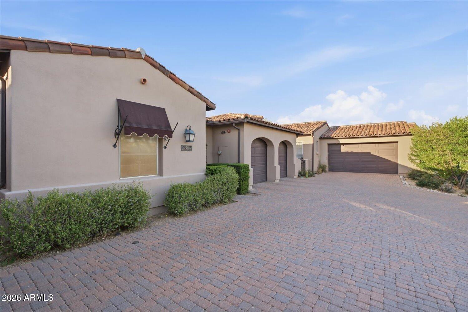 8932 E MOUNTAIN SPRING Road
