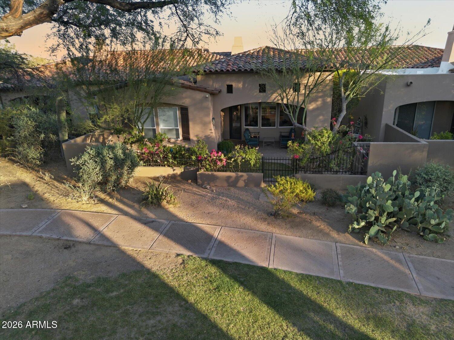 8932 E MOUNTAIN SPRING Road
