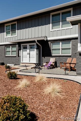 6290 S Oneida Way