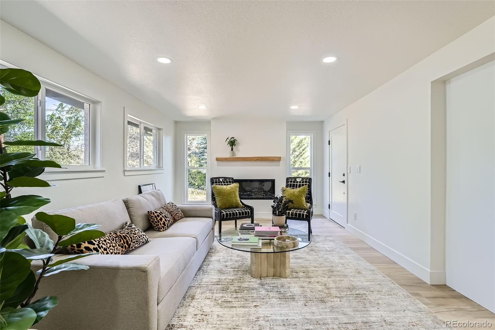 8463 W Arizona Drive