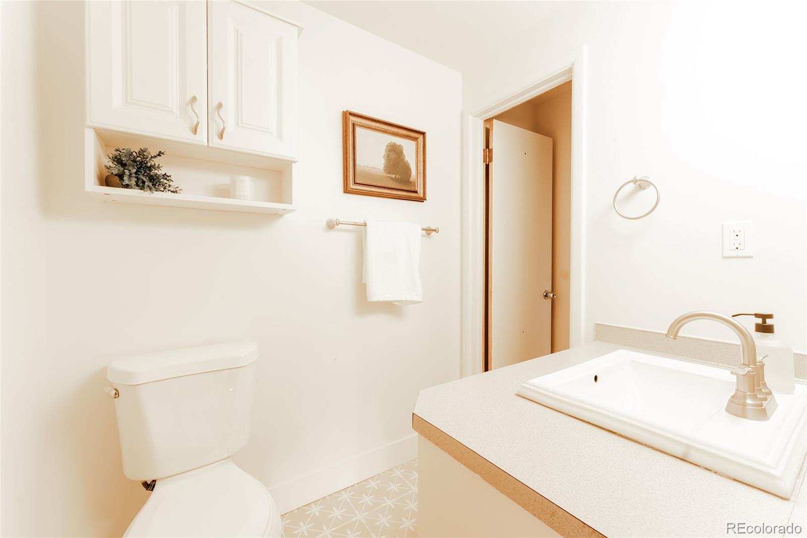 3606 W Linvale Place