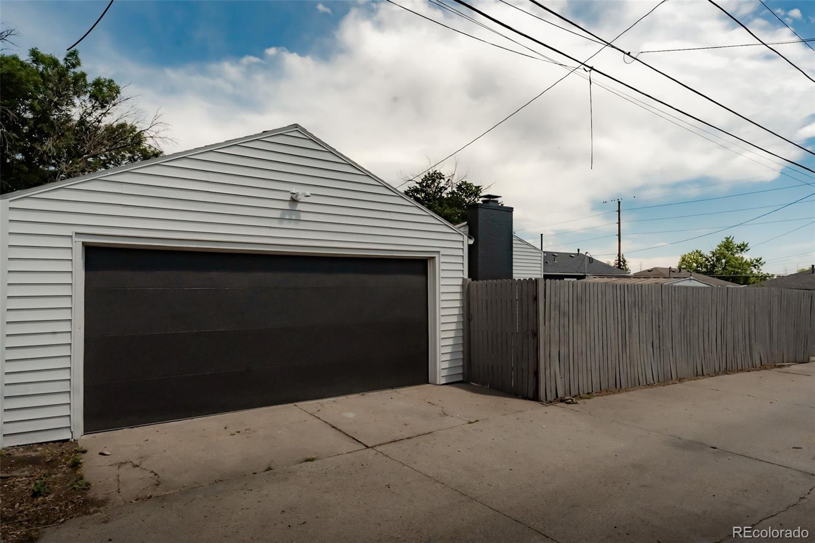 1279 S Raritan