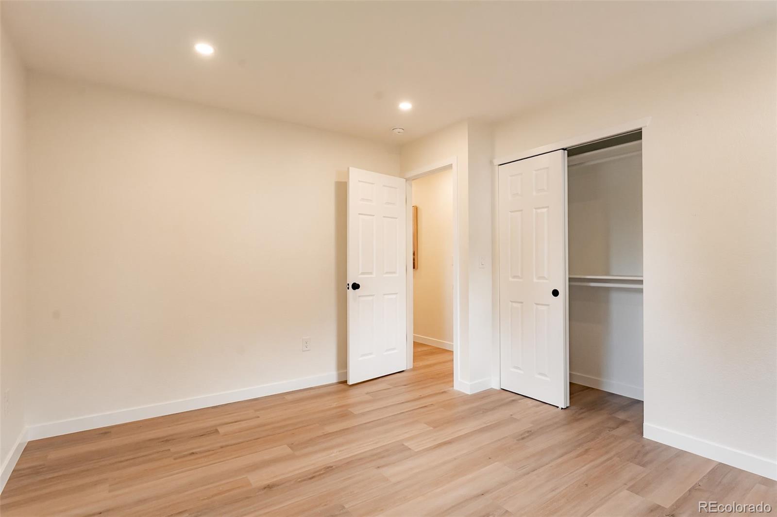 1279 S Raritan