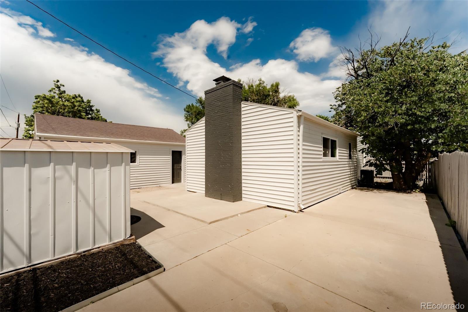 1279 S Raritan