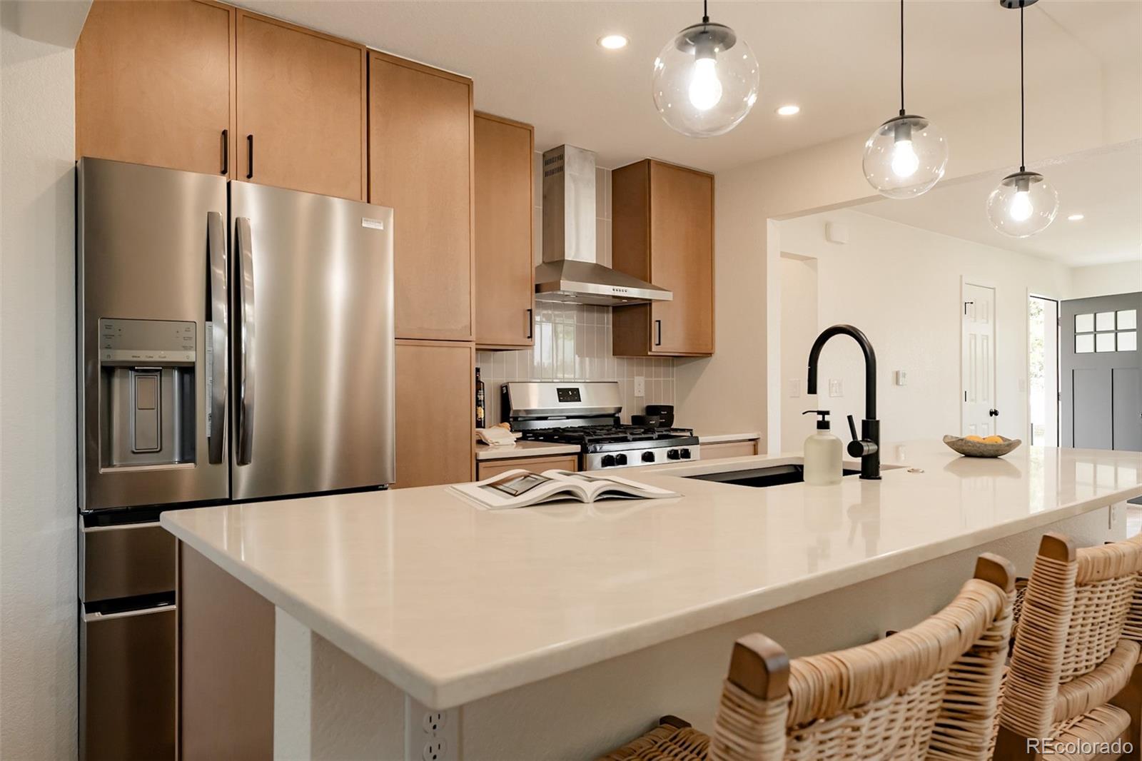 1279 S Raritan