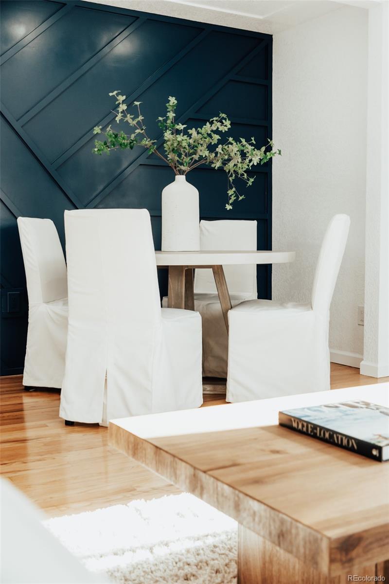 2756 S Hooker Street