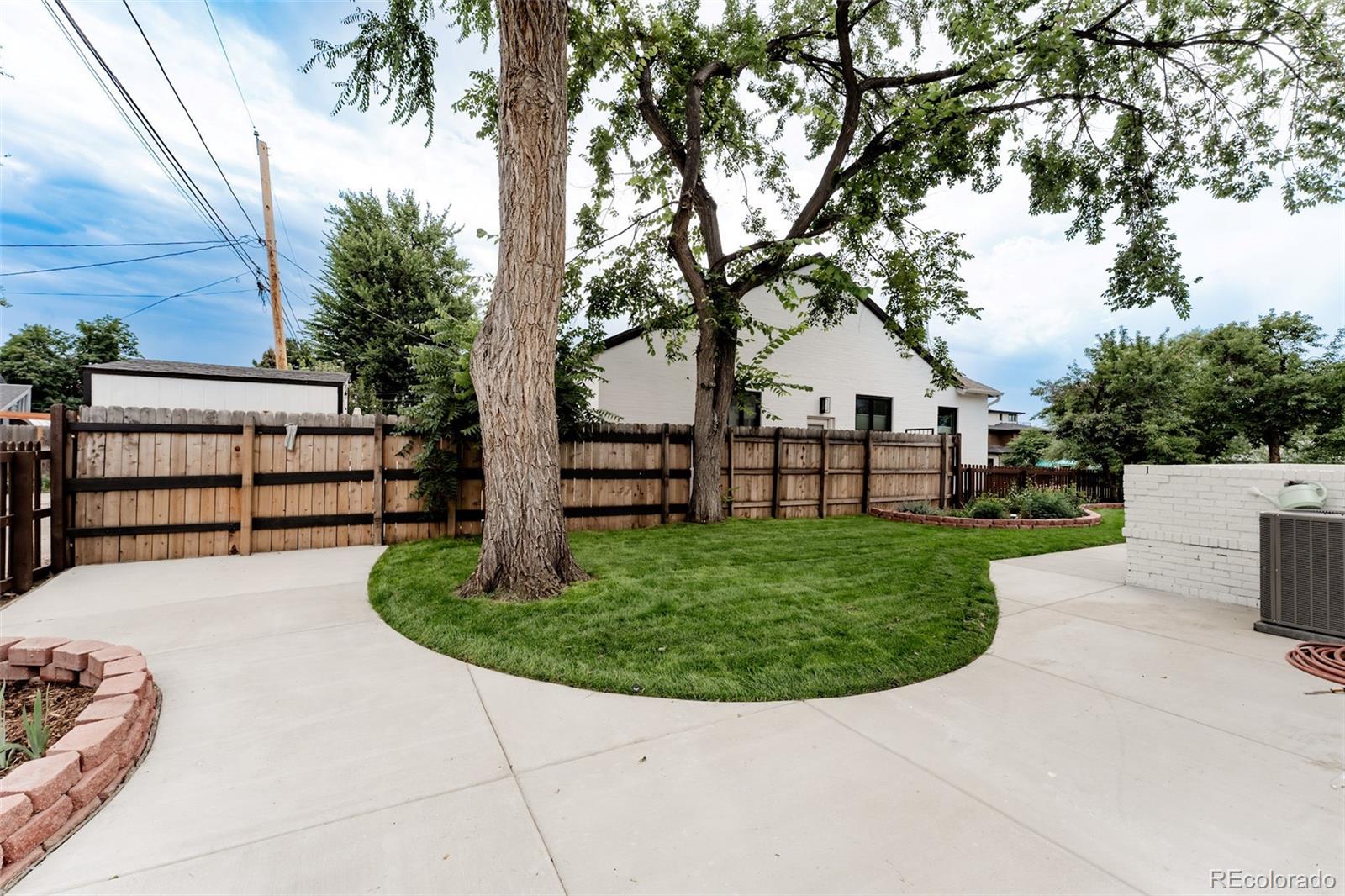 2658 N Steele Street