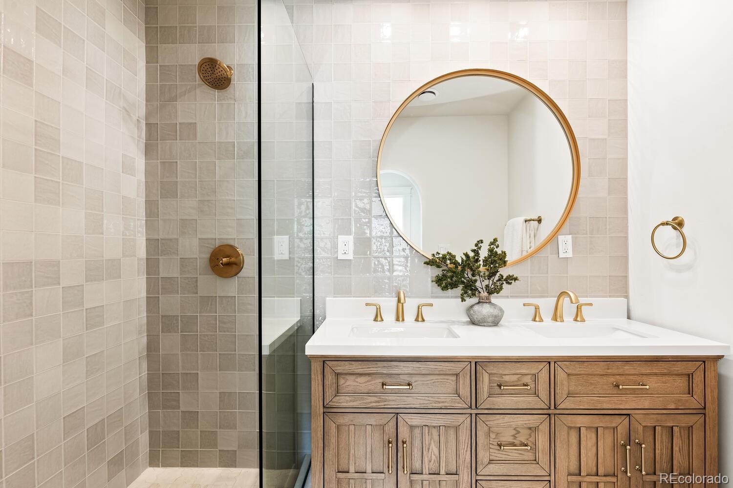 2658 N Steele Street