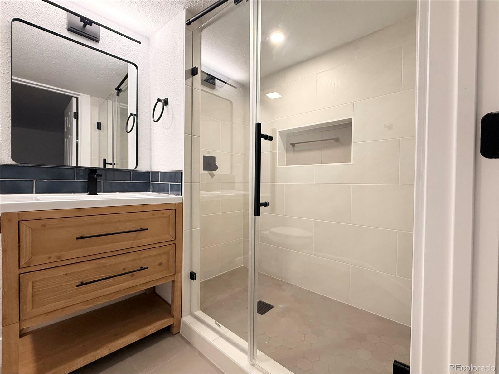 6272 S Garfield Drive