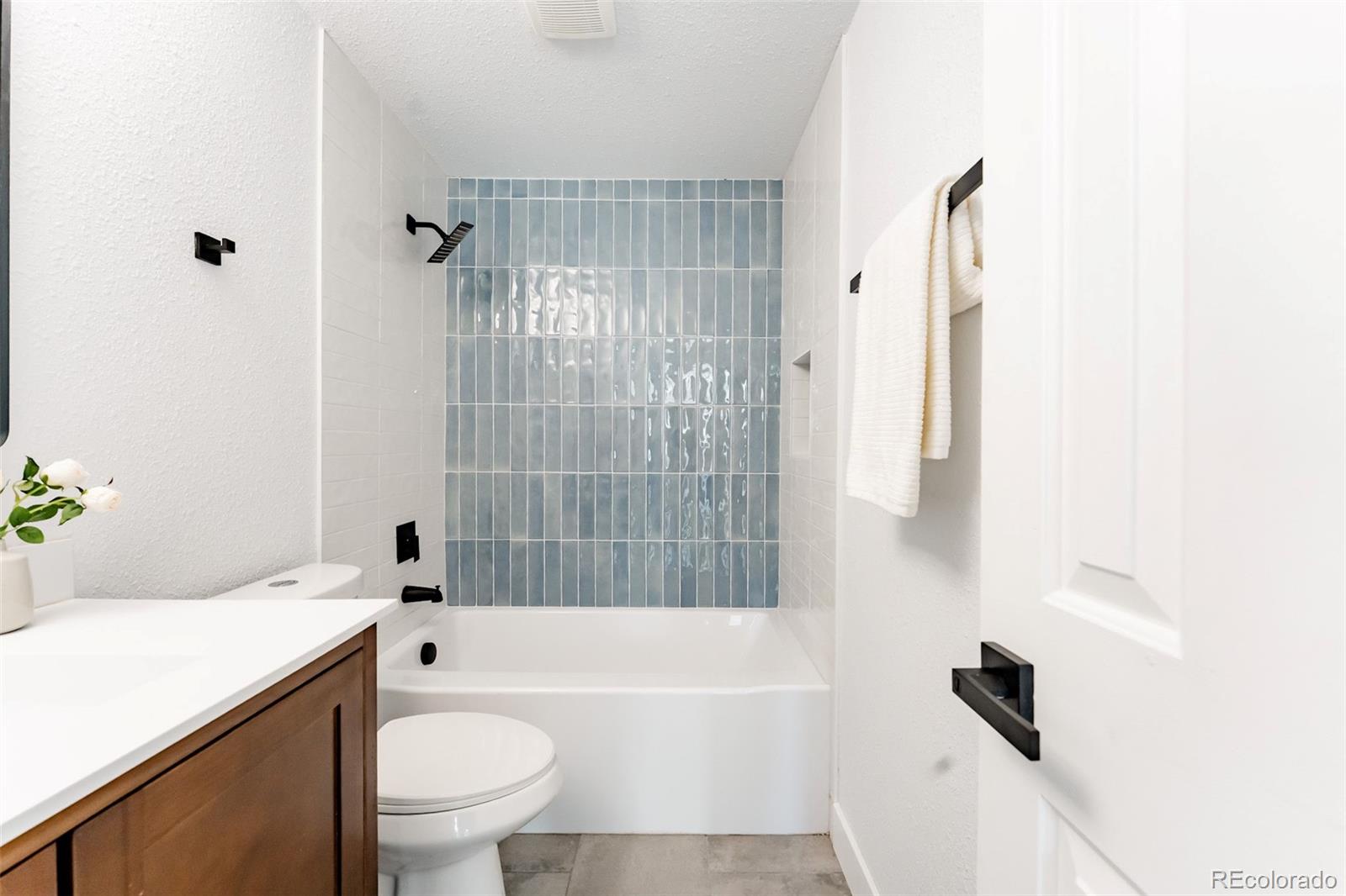 6272 S Garfield Drive